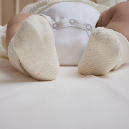 Medias de algodón para bebé 3 pares (2 beige, 1 marfil)