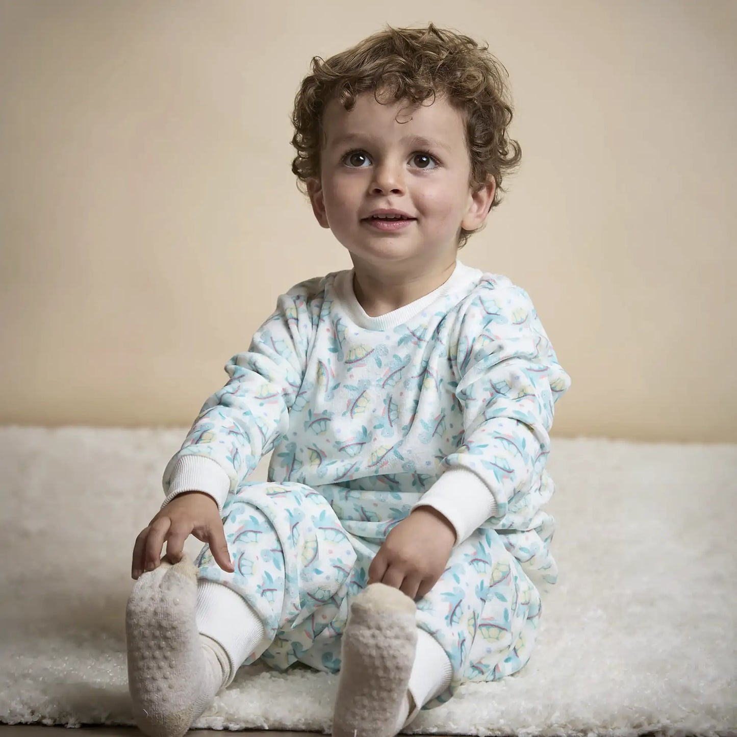 Pijama Fleece Dos Piezas Tortugas